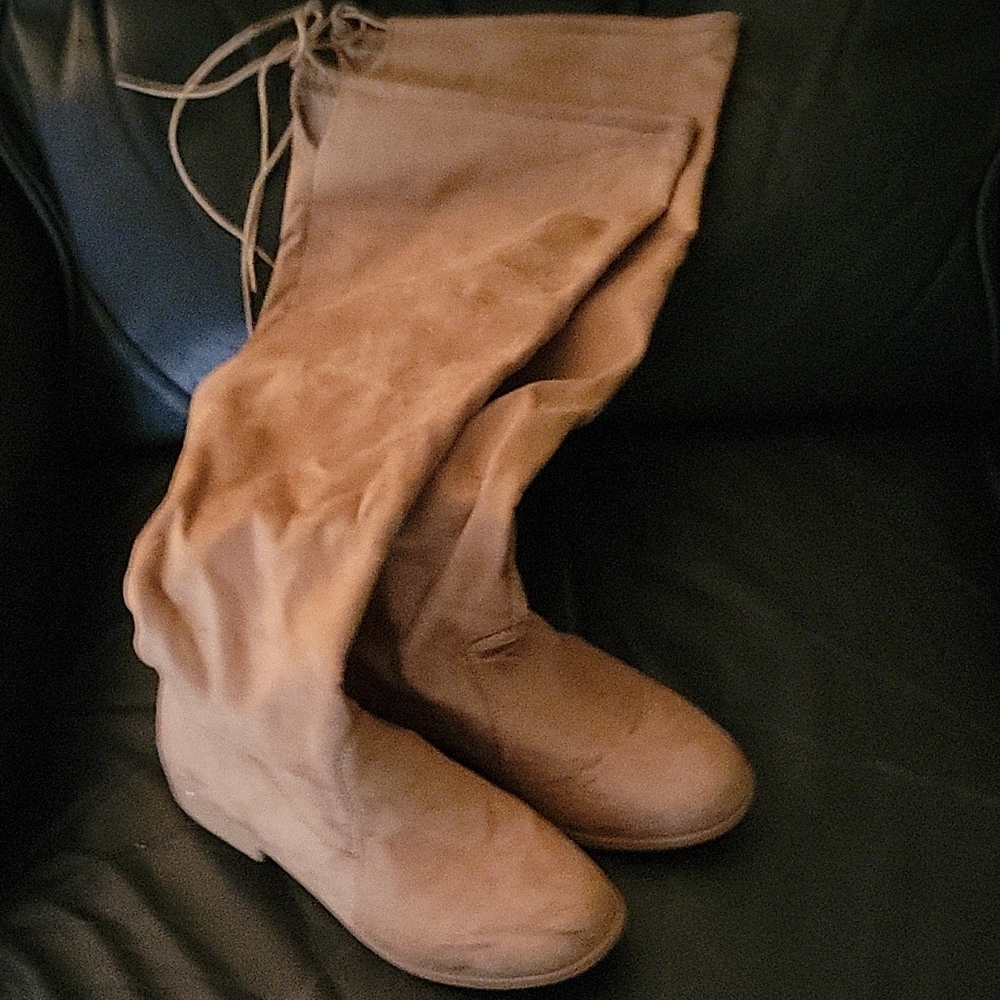 Women's Beige Suede Boots